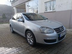 Sahibinden Volkswagen Jetta 1.6 TDi Primeline 2010 Model  310.000 km Gri (Gümüş)