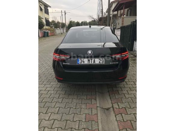 Sahibinden Skoda SuperB 1.4 TSI Style 2017 Model 