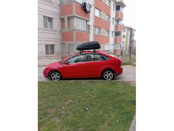 Sahibinden Ford Focus 1.6 Ghia 2005 Model