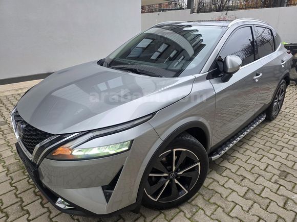 Sahibinden Nissan Qashqai 1.3 DIG-T Sky Pack 2023 Model  40.500 km Gri (Gümüş)