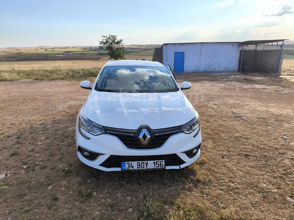 Sahibinden Renault Megane 1.5 dCi Touch 2018 Model  170.000 km Beyaz