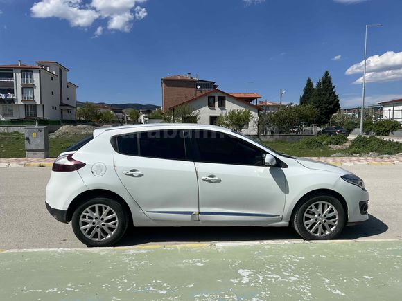 Sahibinden Renault Megane 1.5 dCi Touch Plus 2015 Model 