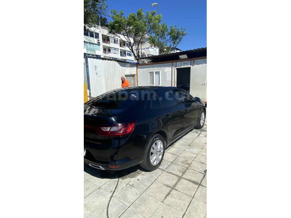 2022 MEGANE 1.3 - DÜŞÜK KM TEMİZ ARAÇ
