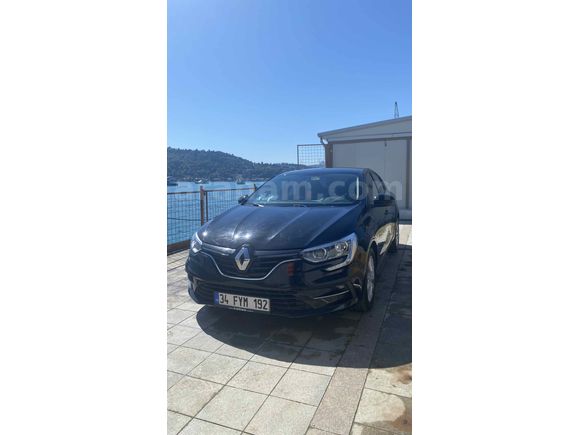 2022 MEGANE 1.3 - DÜŞÜK KM TEMİZ ARAÇ
