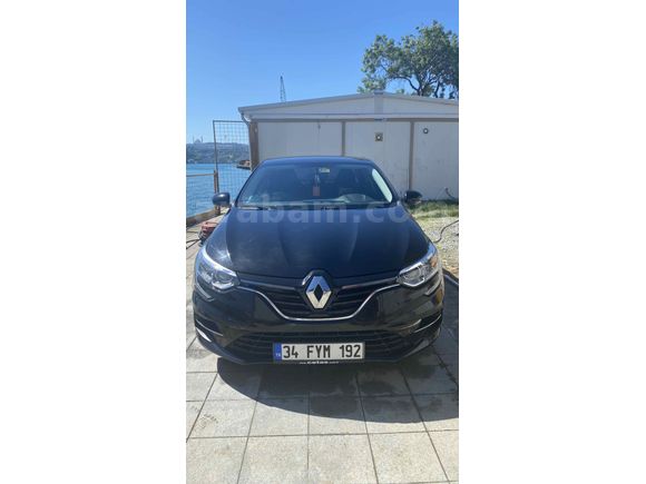 2022 MEGANE 1.3 - DÜŞÜK KM TEMİZ ARAÇ

