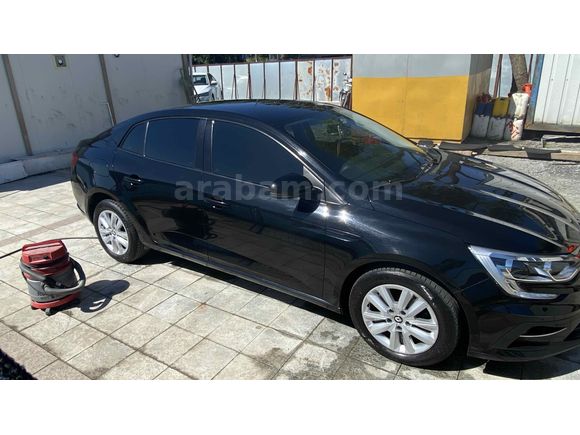 2022 MEGANE 1.3 - DÜŞÜK KM TEMİZ ARAÇ
