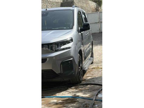 Sahibinden Citroen Berlingo 1.5 BlueHDI Shine 2024 Model Diyarbakır 11.000 km Gri (Gümüş)