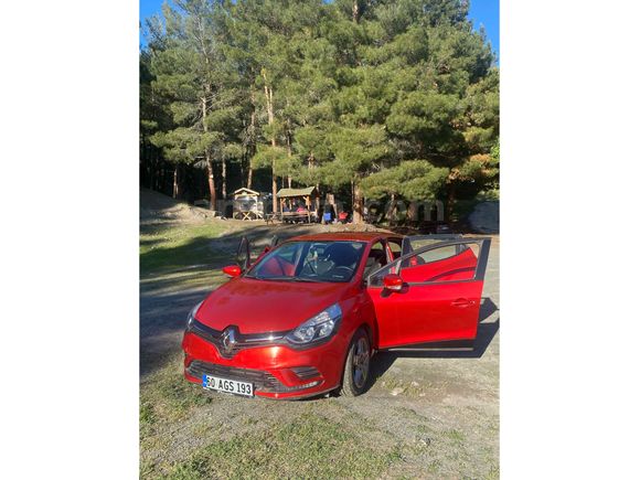 Sahibinden Renault Clio 0.9 TCe Sport Tourer Touch 2020 Model  73.500 km Kırmızı