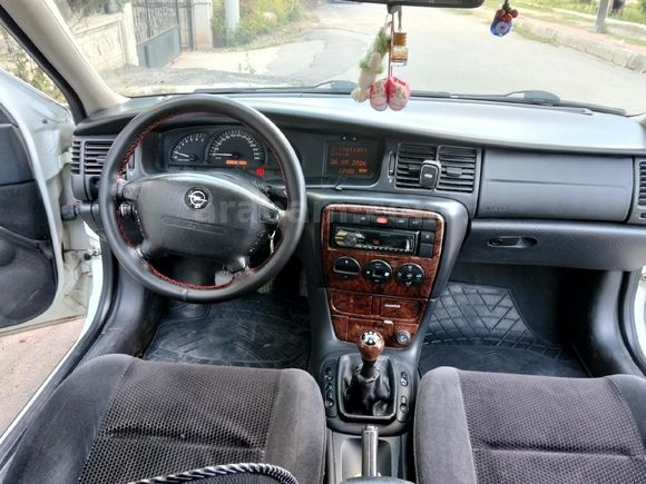 8 Yıllık Sahibinden Opel Vectra 2.0 CDX 2000 Model