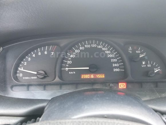 8 Yıllık Sahibinden Opel Vectra 2.0 CDX 2000 Model