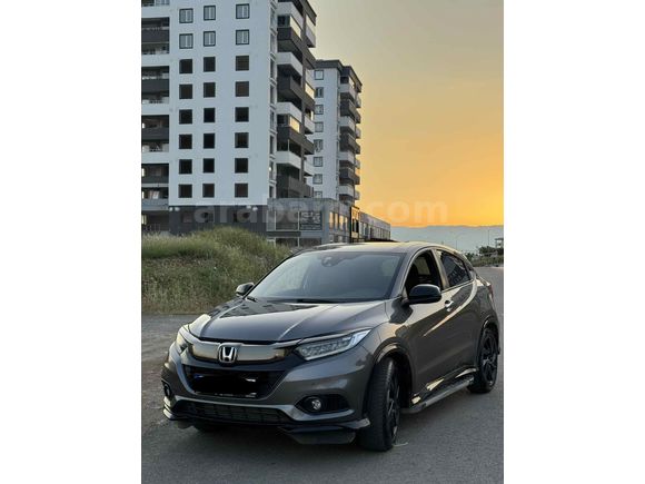 Sahibinden Honda HR-V 1.5 i-VTEC Sport 2020 Model 