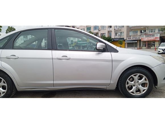 Sahibinden Ford Focus 1.6 Comfort 2010 Model