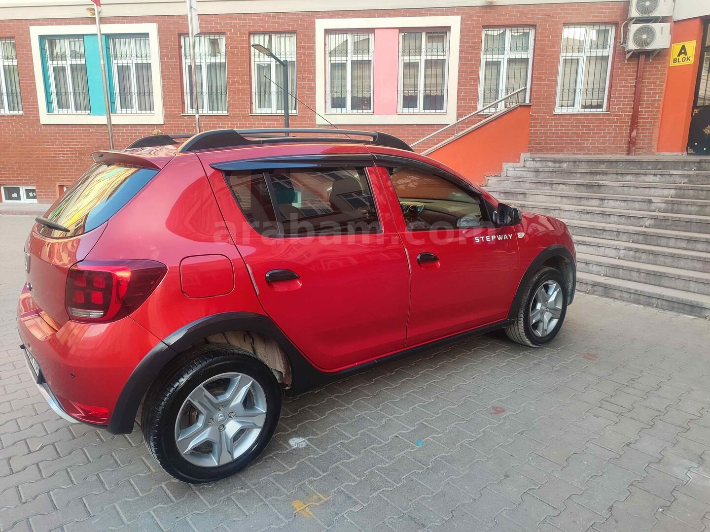 Sahibinden Dacia Sandero 1.5 dCi Stepway 2018 Model Ankara 107.200 km Bordo 4