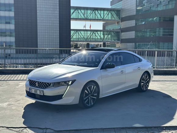 EMSALLERİNİN ALTINDA DÜŞÜK KM HATASIZ 508 GT SELECTİON
