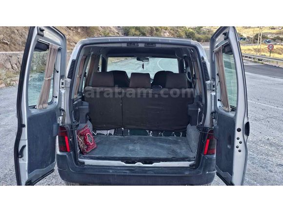 Galeriden Peugeot Partner 1.9 D 2000 Model Kayseri