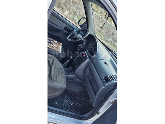 Galeriden Peugeot Partner 1.9 D 2000 Model Kayseri