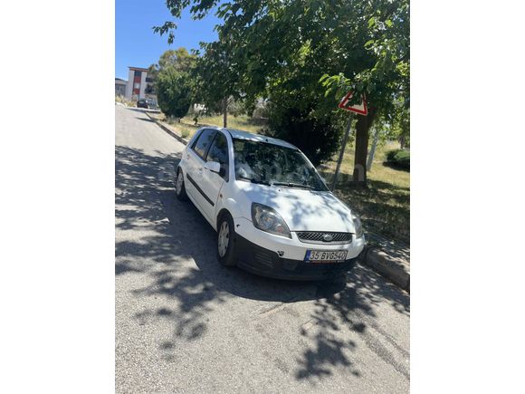 Sahibinden Ford Fiesta 1.4 TDCi Collection 2007 Model  283.000 km Beyaz