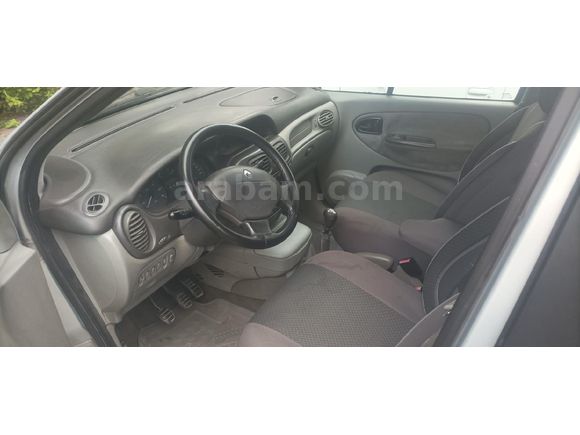 Sahibinden Renault Scenic 1.9 dCi Privilege 2001 Model