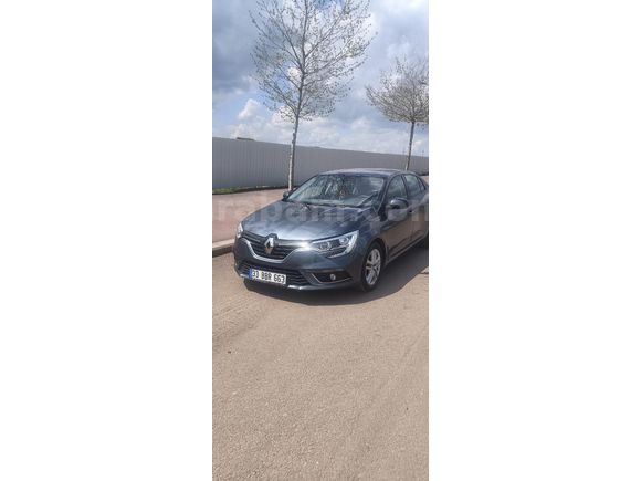 Sahibinden Renault Megane 1.3 TCe Joy 2020 Model  230.000 km Lacivert