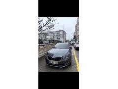 Sahibinden Skoda Octavia 1.6 TDI Style 2019 Model  247.000 km Füme