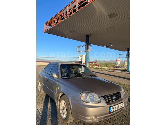 Sahibinden Hyundai Accent 1.3 Admire 2005 Model  245.000 km Gri
