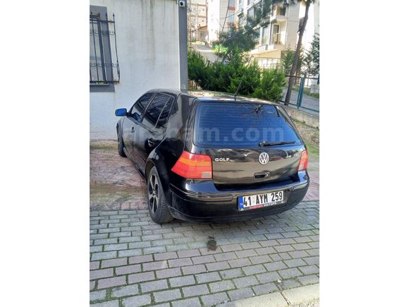 Sahibinden Volkswagen Golf 1.6 Comfortline 99 Model  33000 km Siyah