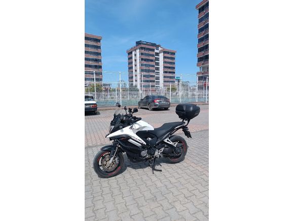 TEMİZ VFR 800 X CROSSRUNNER HIZLI OLAN ALIR.