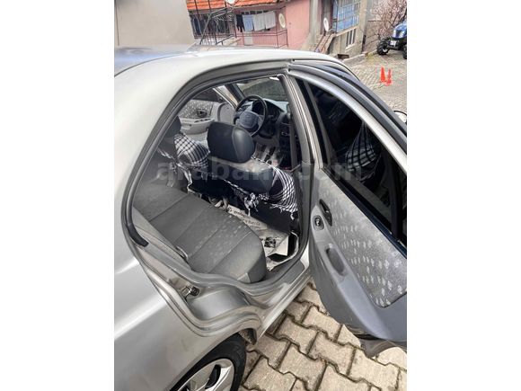 Sahibinden Hyundai Accent 1.3 Admire 2006 Model 