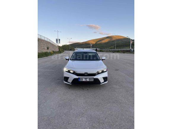 2. Sahibinden Honda Civic 1.5 i-VTEC Eco Executive Plus 2023 Model