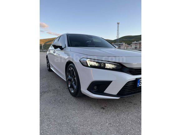 2. Sahibinden Honda Civic 1.5 i-VTEC Eco Executive Plus 2023 Model