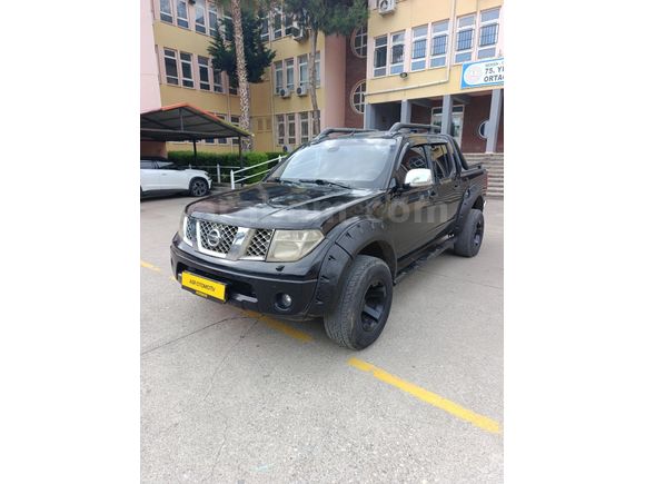 Galeriden Nissan Navara 2.5 TDI 4x4 SE 2008 Model Mersin 250.000 km Siyah