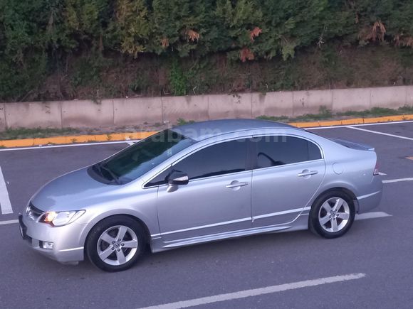 Sahibinden Honda Civic 1.6i VTEC Premium 2009 Model