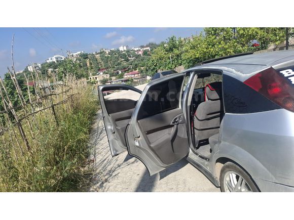 Sahibinden Ford Focus 1.6 Ghia 2000 Model