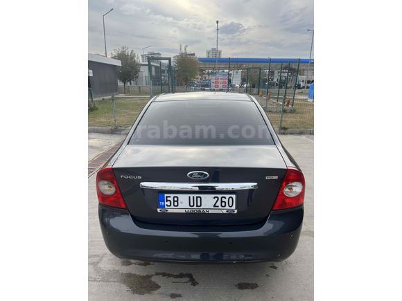 Sahibinden Ford Focus 1.6 TDCi Trend X 2010 Model  280.000 km Lacivert