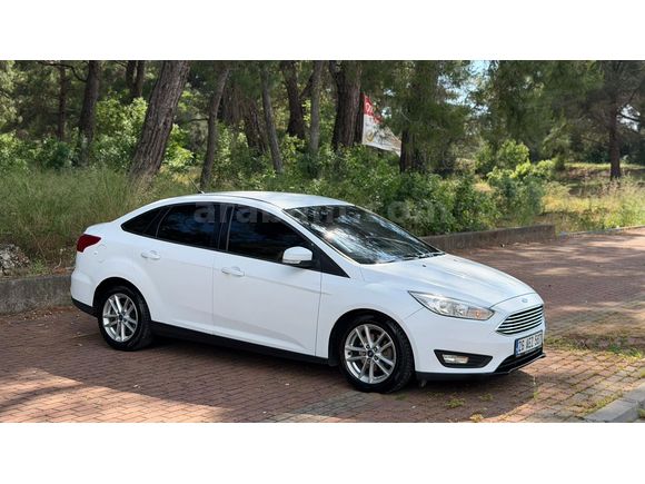 Sahibinden Ford Focus 1.5 TDCi Trend X 2017 Model  204.000 km Beyaz HATASIZ