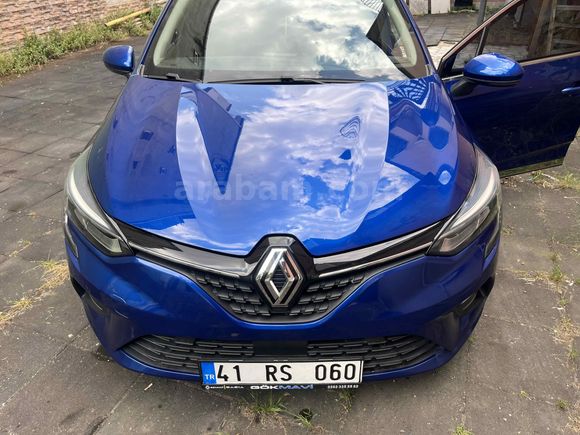 Sahibinden Renault Clio 1.3 TCe Icon 2020 Model  69.000 km Mavi (metalik)