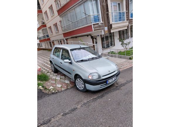 Sahibinden Renault Clio 1.4 RTA 2001 Model Masrafsız