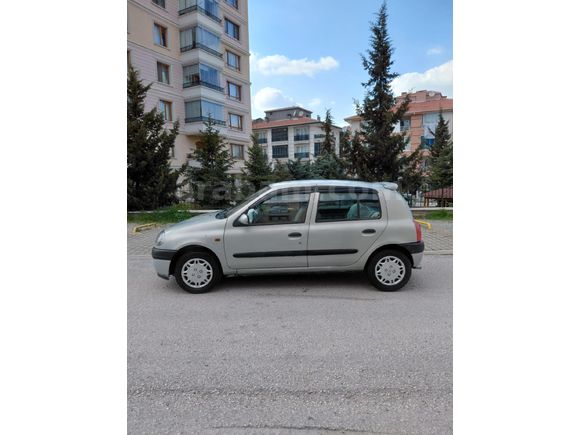 Sahibinden Renault Clio 1.4 RTA 2001 Model Masrafsız