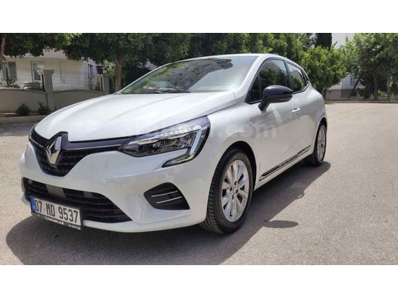 Sahibinden Renault Clio 1.0 TCe Touch 2023 Model  7.600 km Beyaz