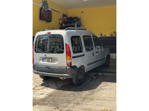 Sahibinden Renault Kangoo 1.4 RTE 2002 Model 