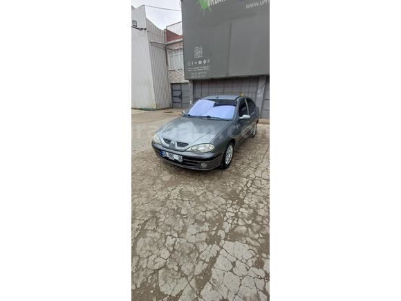 Sahibinden Renault Megane 1.6 Expression 2002 Model
