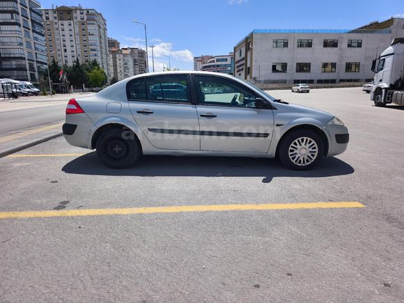 Sahibinden Renault Megane 1.6 Authentique 2004 Model