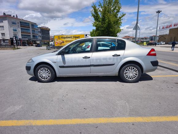 Sahibinden Renault Megane 1.6 Authentique 2004 Model