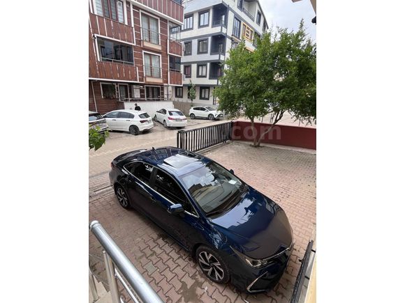 Sahibinden Toyota Corolla 1.8 Hybrid Flame X-Pack 2023 Model 