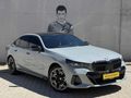 BERCAR'DAN HATASIZ BMW 5.20i BROOKLYN GRİ-İÇ KIRMZ-SHADOW-20JANT