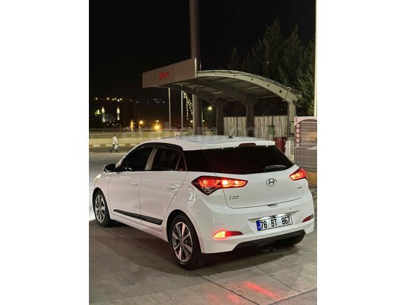 Sahibinden Hyundai i20 1.4 CRDi Style 2016 Model 