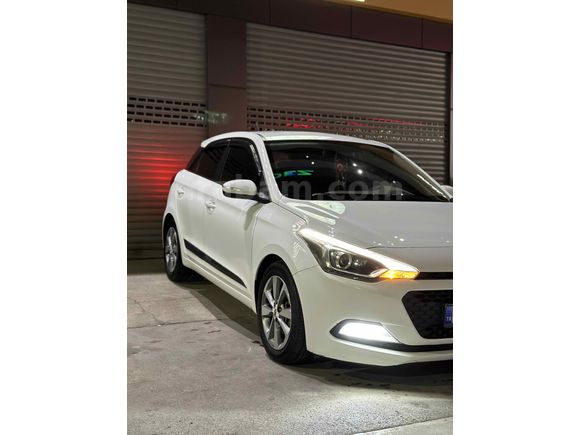 Sahibinden Hyundai i20 1.4 CRDi Style 2016 Model 