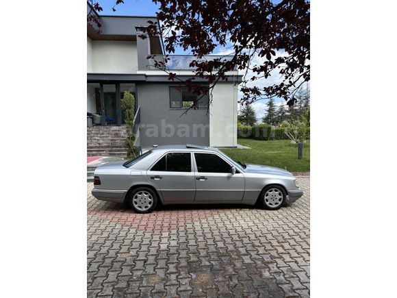 Sahibinden Mercedes - Benz E 200 1994 Model 