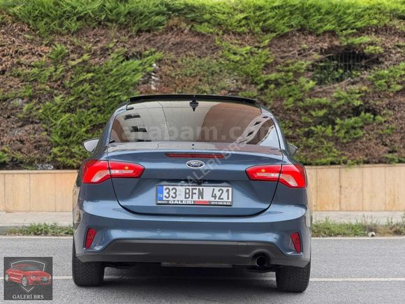 FORD FOCUS 1.5 ECOBLUE TİTANİUM-CAM TAVAN-HATASIZ-