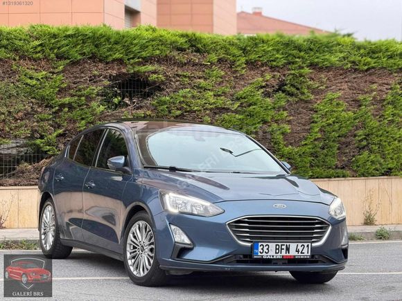 FORD FOCUS 1.5 ECOBLUE TİTANİUM-CAM TAVAN-HATASIZ-